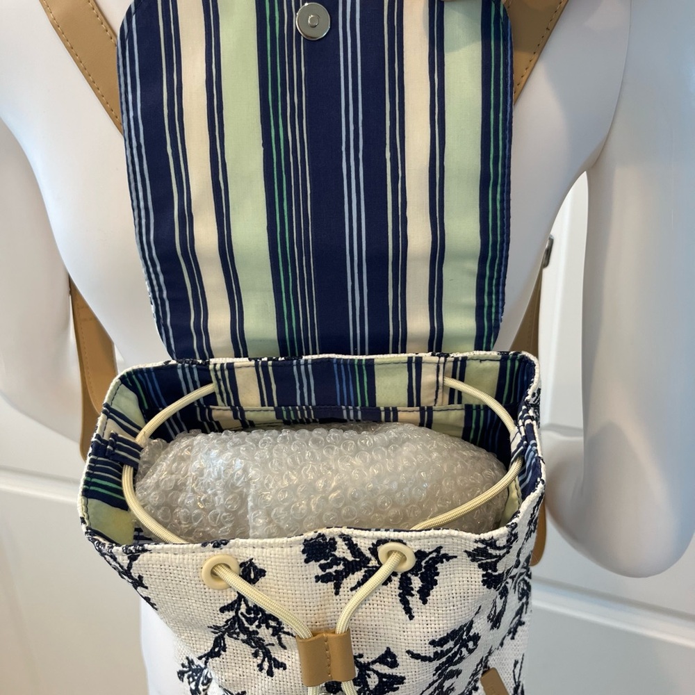 Vera Bradley women’s straw mini backpack purse in adrift coral blue - Picture 3 of 7